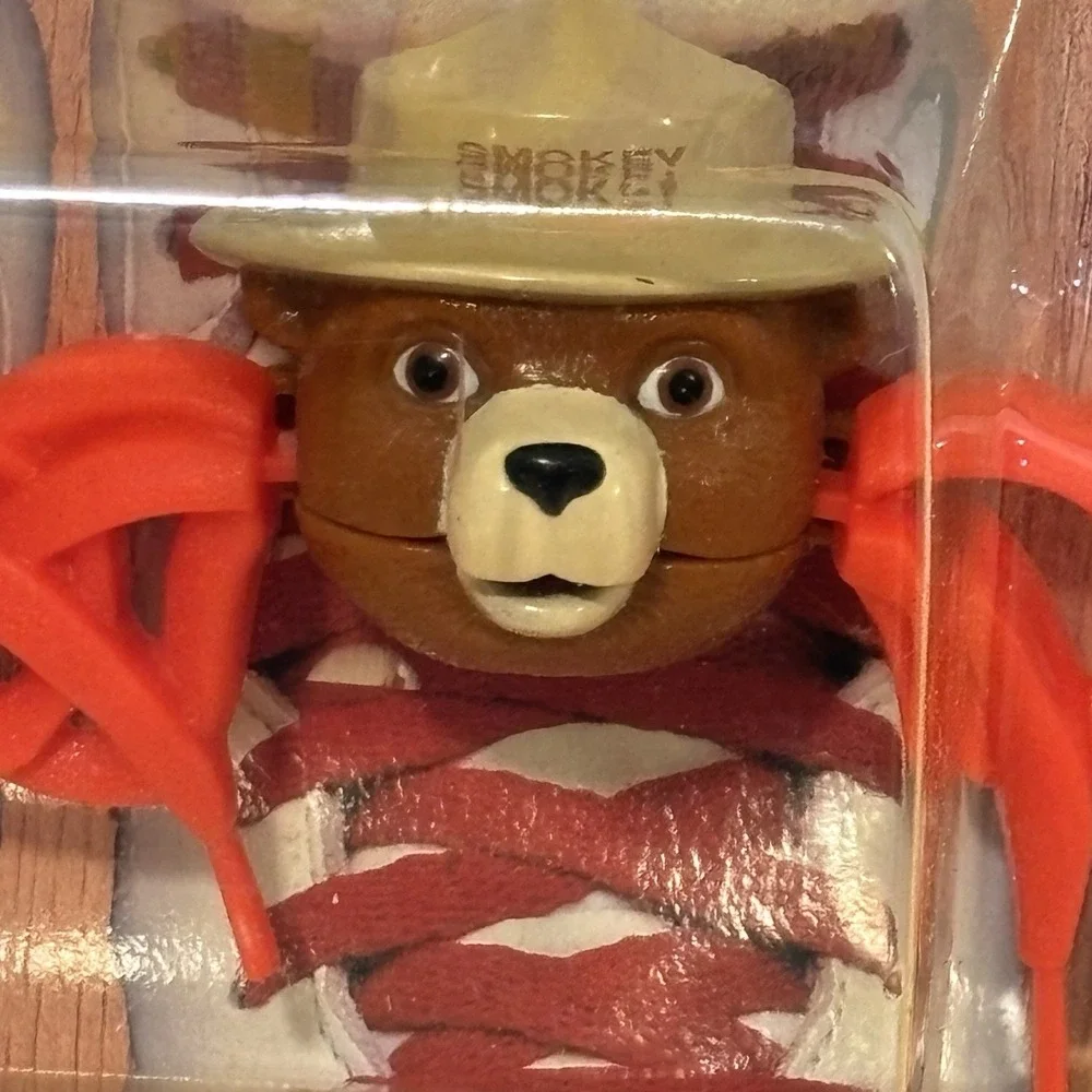 Smokey the Bear Vintage Bow Biters Brookside 1989 Keeps Shoe Laces Tied Fun Kids